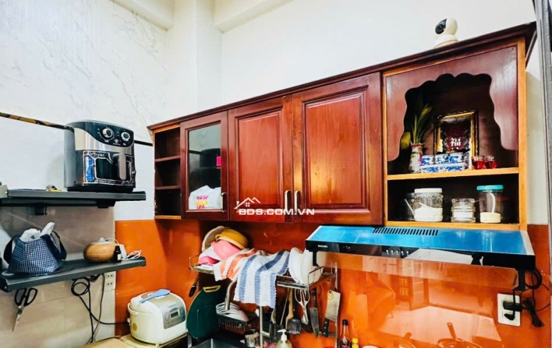 Bán Nhà Lạc Long Quân, Phường 8 Tân Bình, DTSD 50m2, 3Tầng 2PN. Chỉ 3.15 tỷ còn TL Với chính Chủ